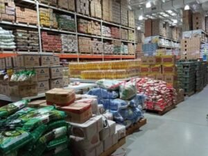 Large wholesale food warehouse with bulk rice, cooking oil, packaged groceries and catering supplies for restaurants and businesses in Walsall.